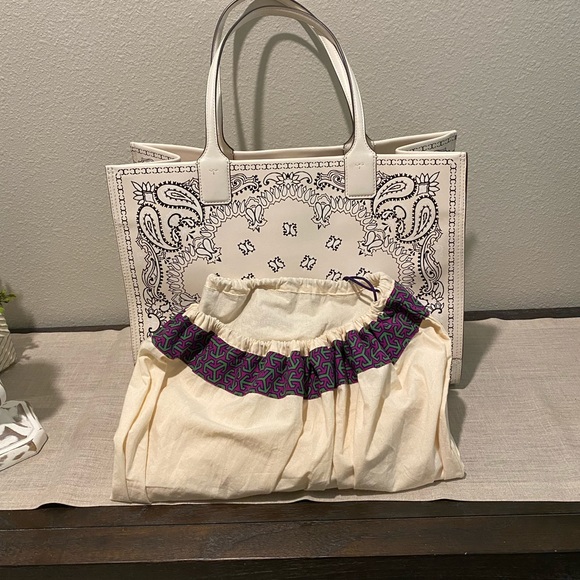 Mint Tory Burch Ivory Americana Bandana. #64494. - Picture 6 of 6